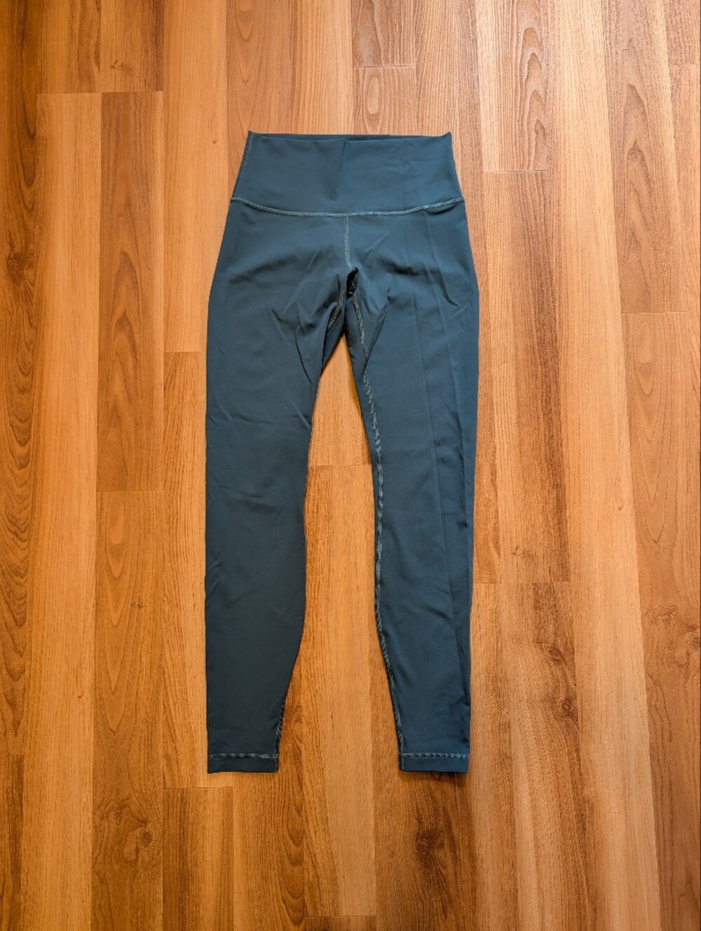 Lululemon Wunder Under High-Rise Tight 28" in Desert Teal - Size 6